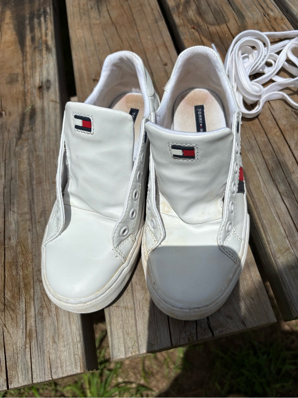 Tommy Hilfiger White Low-Top Slip Sneakers